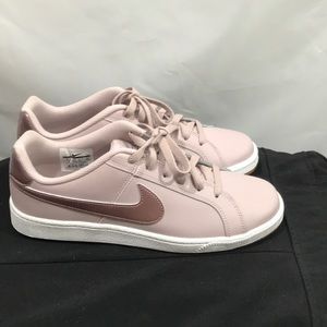 Nike woman’s Court Royale rose pink size 9 shoes